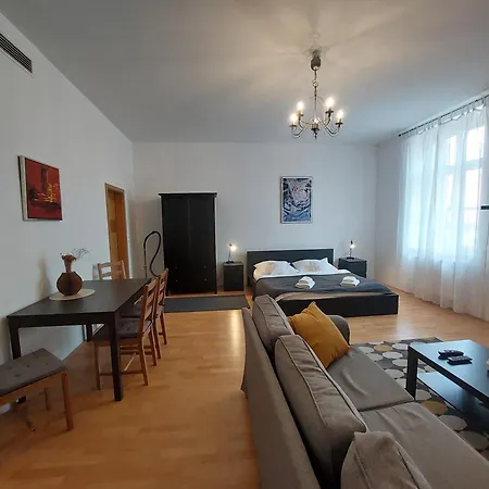 Lakeside Heritage Apartment Balatonfured Exterior photo